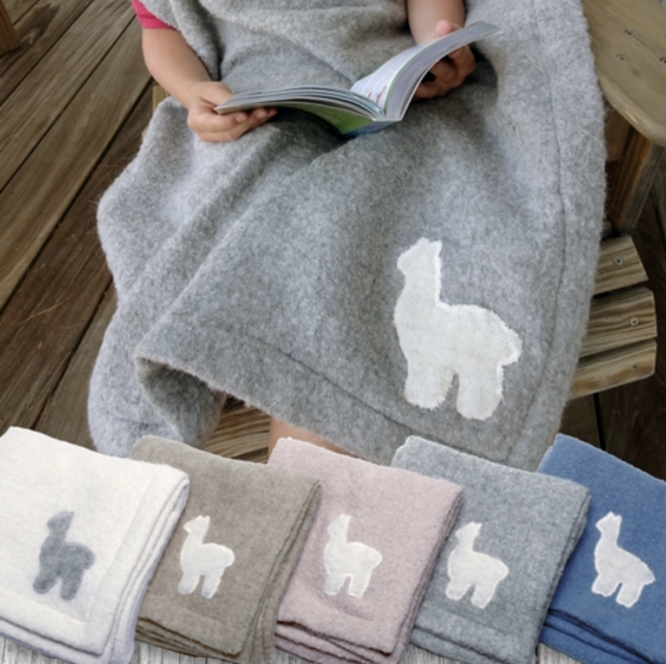 Cuddle Alpaca Blanket With Alpaca Print